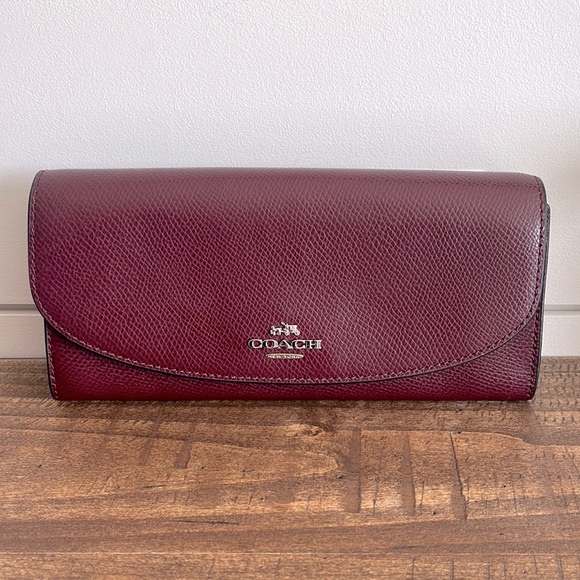 Coach Purple Leather Wallet with Textured Finish - Picture 1 of 4